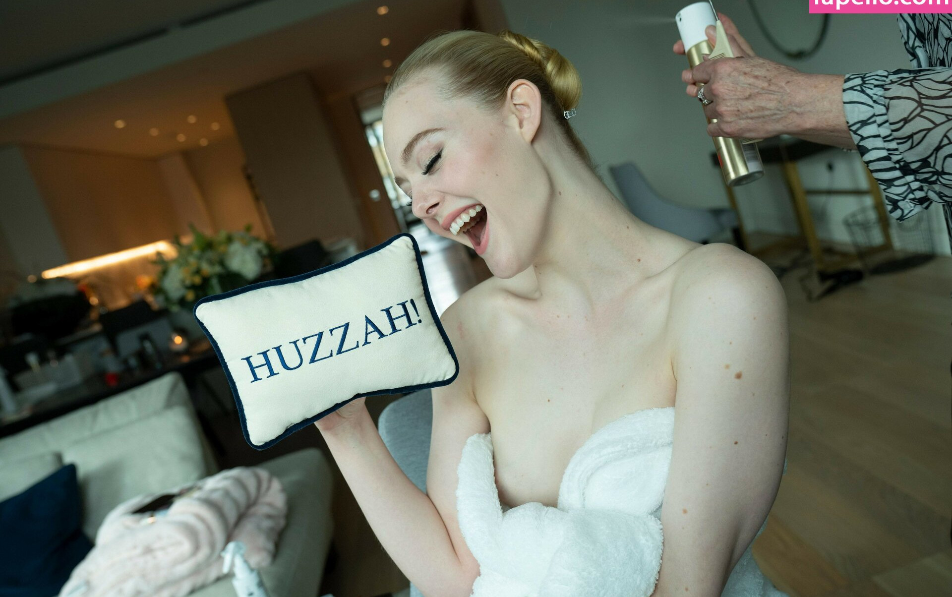 elle-fanning gallery photo #1072