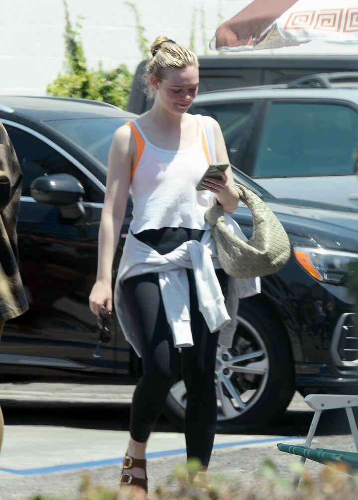 elle-fanning gallery photo #1086