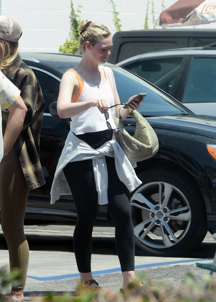 elle-fanning gallery photo #1087