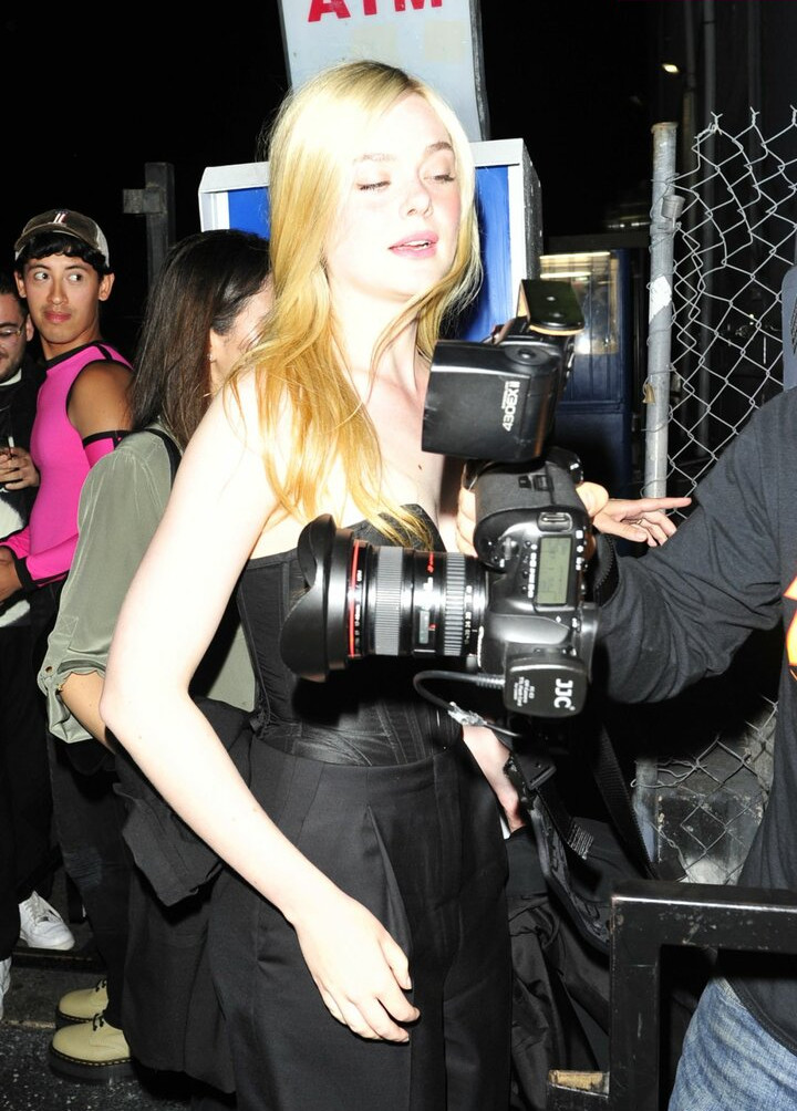 elle-fanning gallery photo #1118