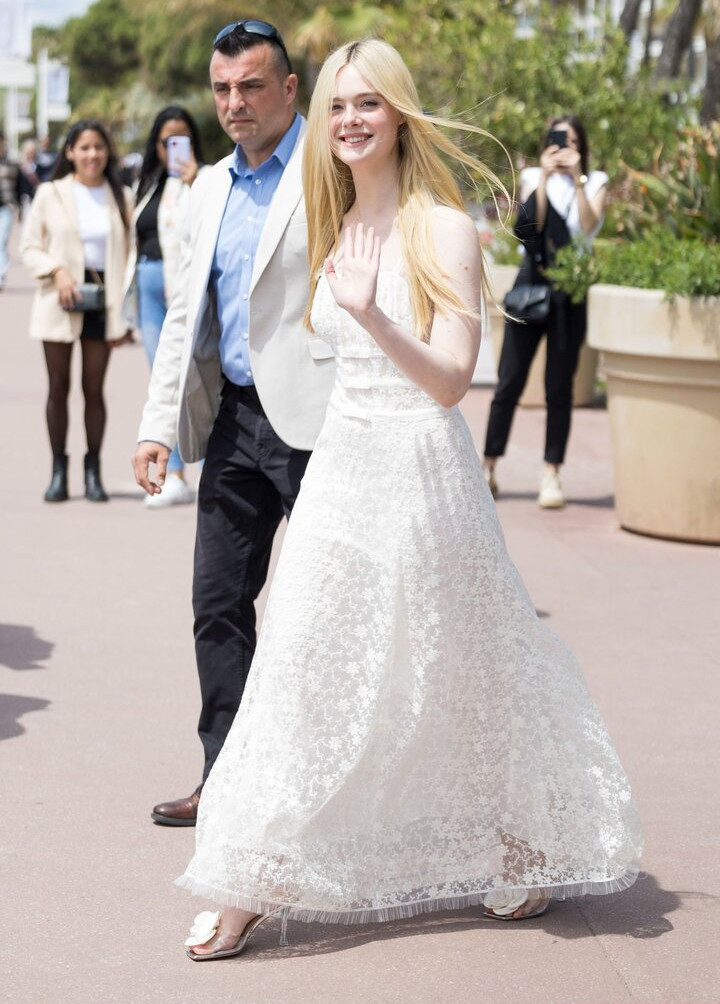 elle-fanning gallery photo #1201