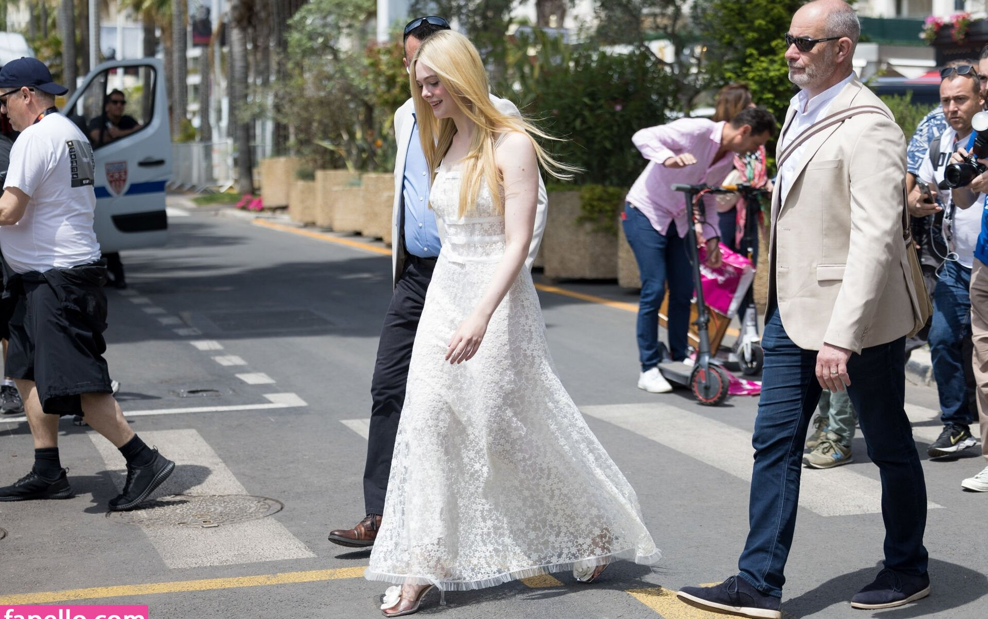 elle-fanning gallery photo #1203