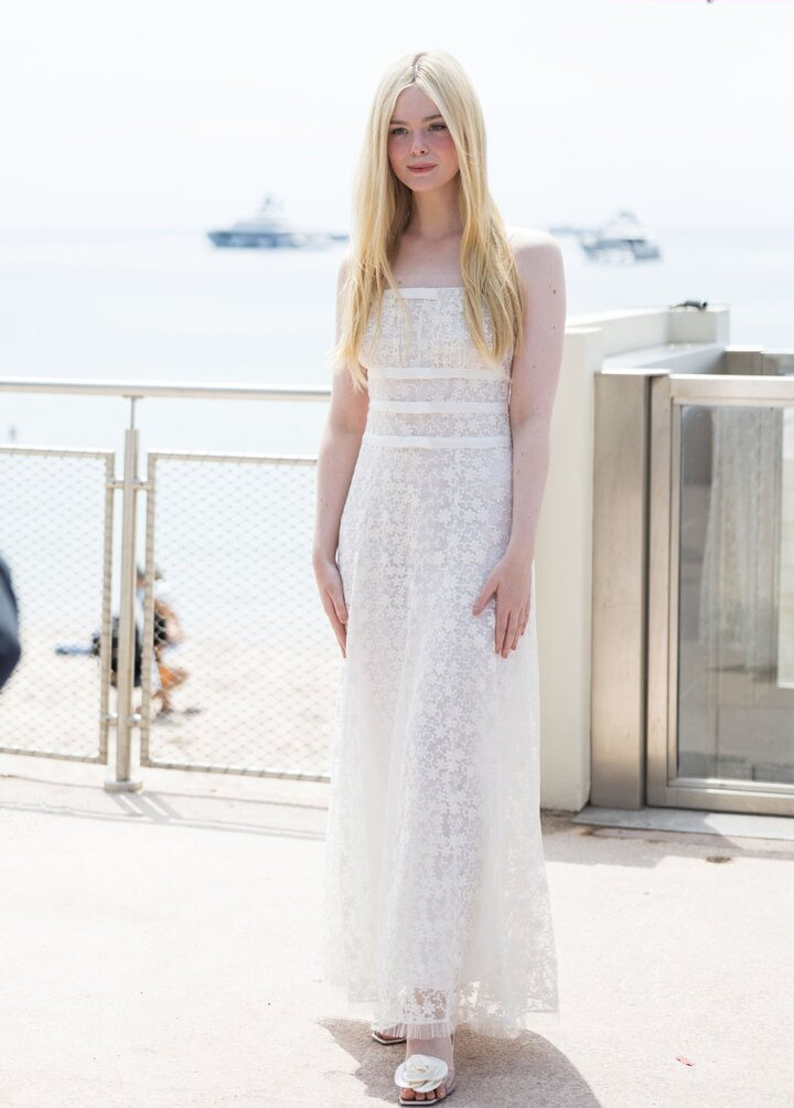 elle-fanning gallery photo #1210