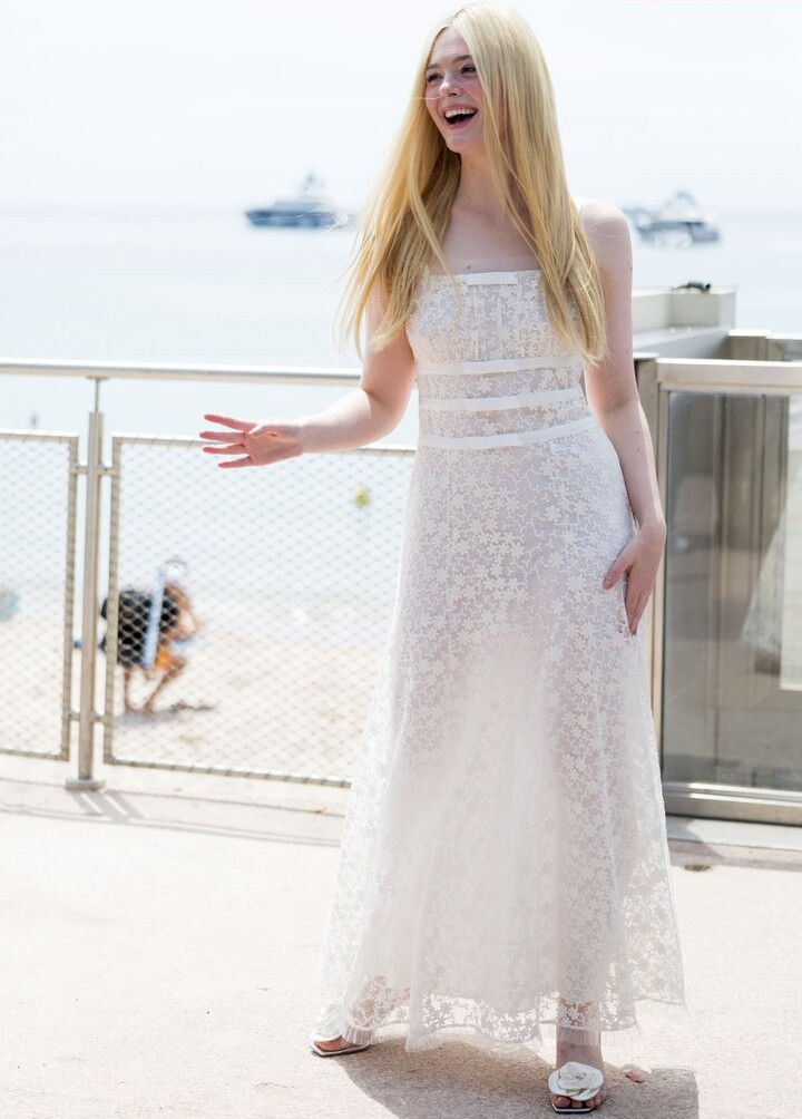 elle-fanning gallery photo #1214