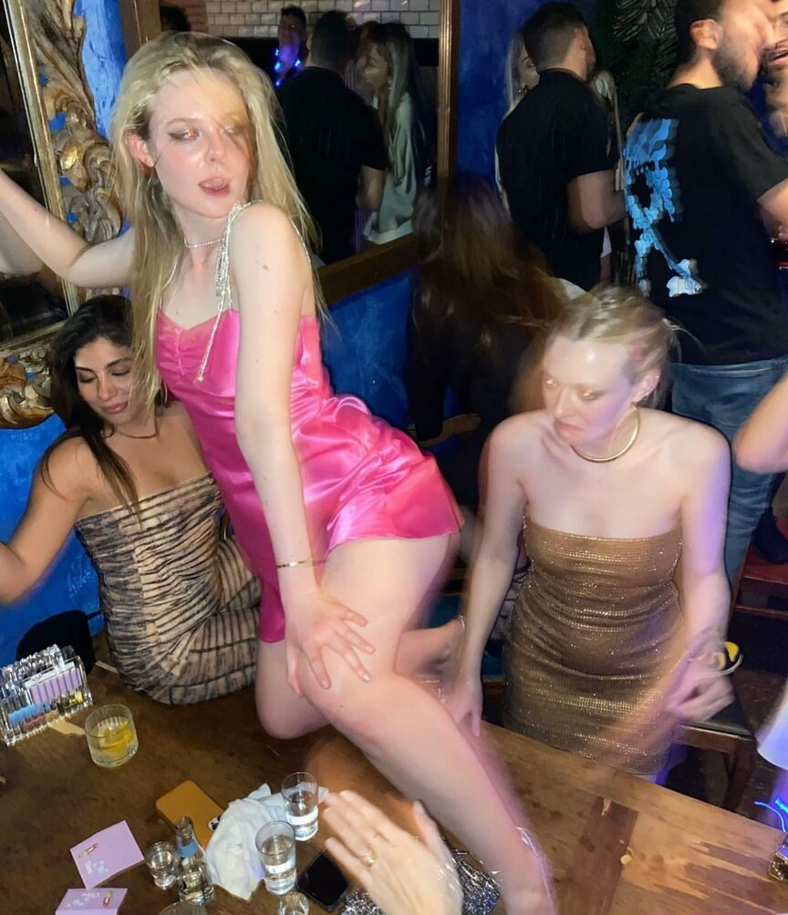 elle-fanning gallery photo #1408