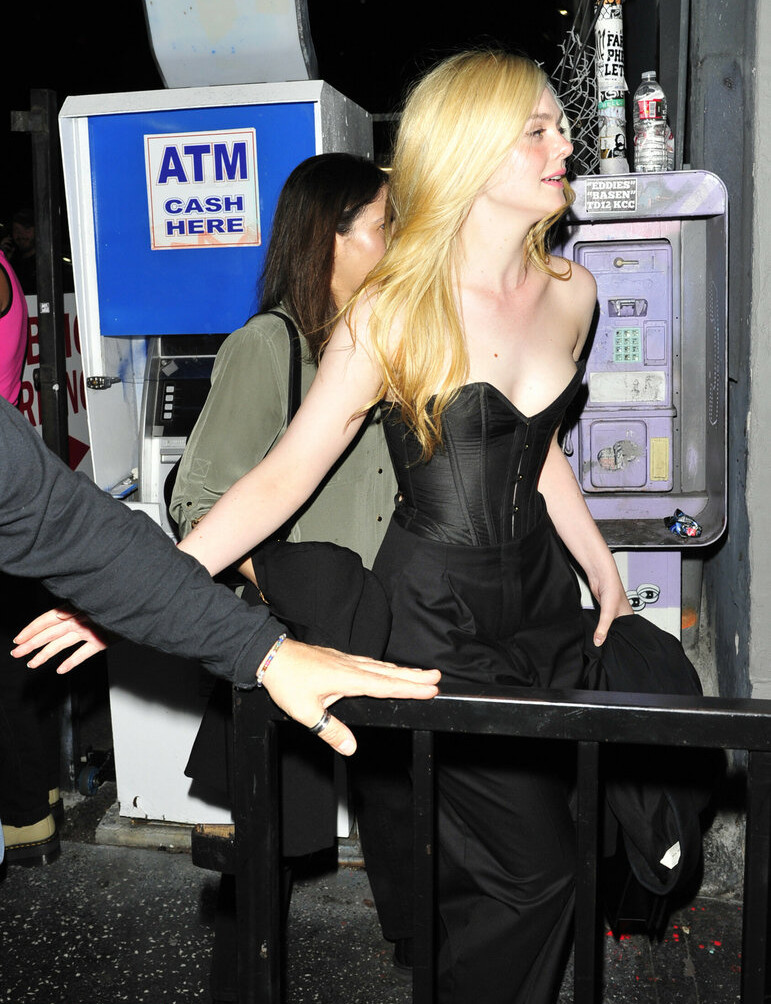 elle-fanning gallery photo #660