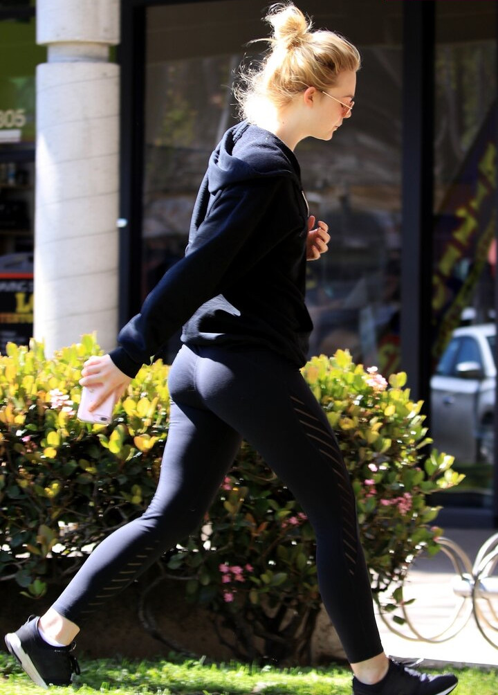 elle-fanning gallery photo #897