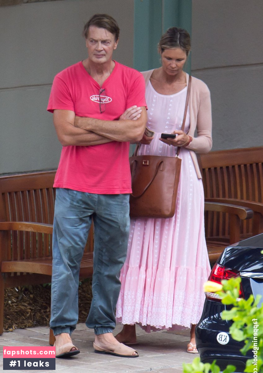 Elle Macpherson gallery photo #102