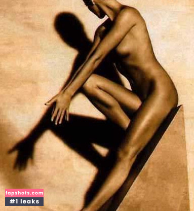 Elle Macpherson gallery photo #87