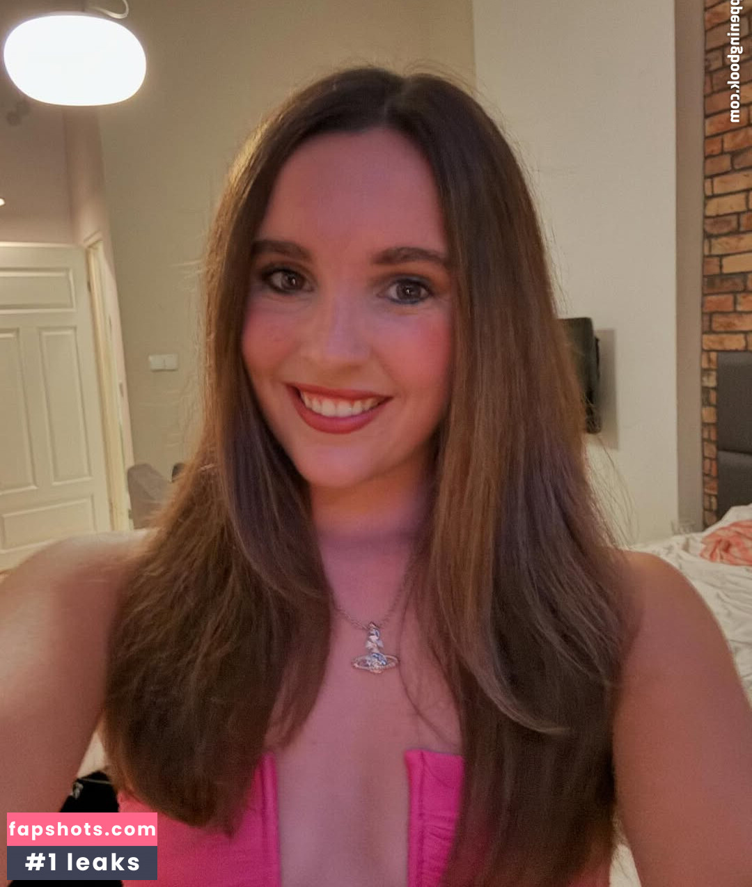 Elle Mulvaney gallery photo #15