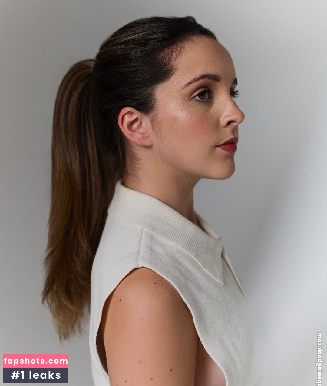 Elle Mulvaney gallery photo #16