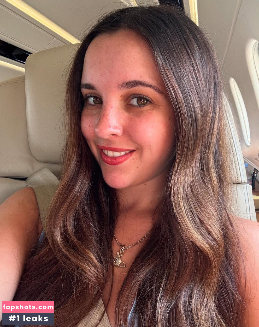 Elle Mulvaney gallery photo #3