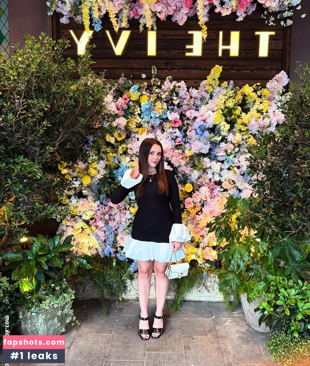 Elle Mulvaney gallery photo #10