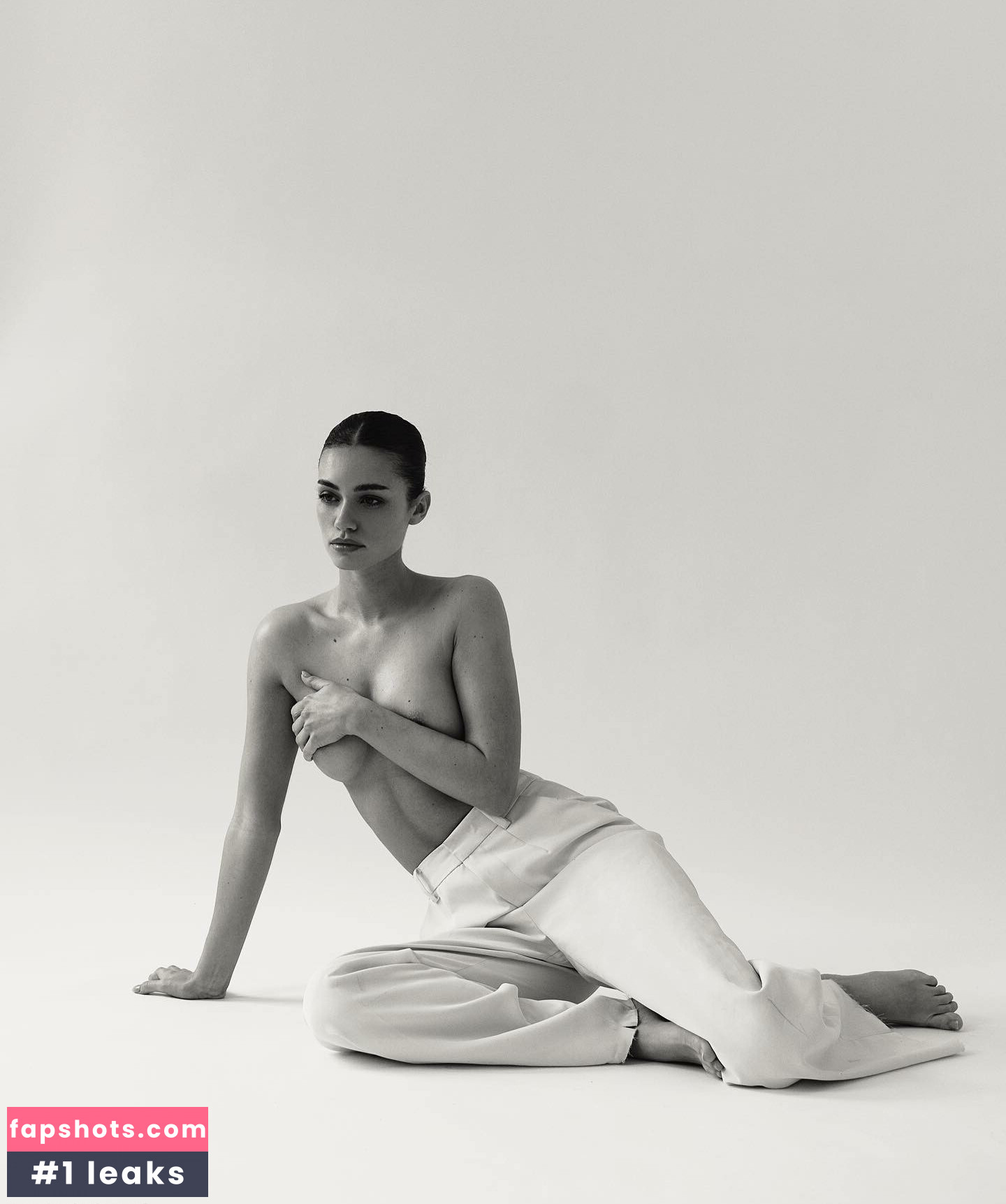 Elle Trowbridge gallery photo #16