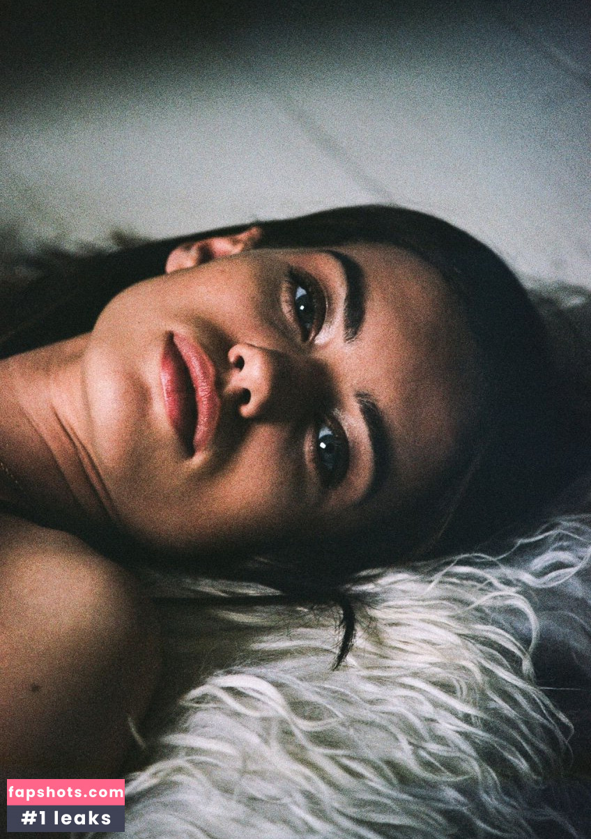 Elle Trowbridge gallery photo #45