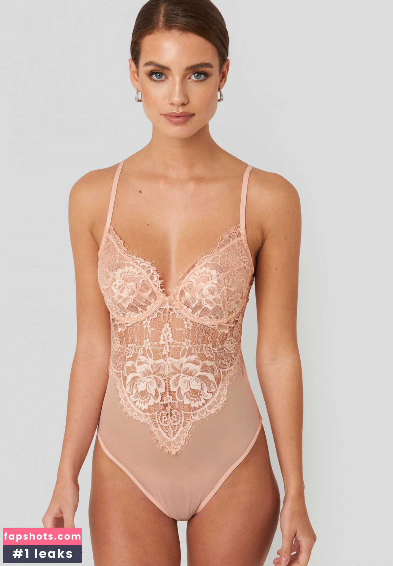 Elle Trowbridge gallery photo #6