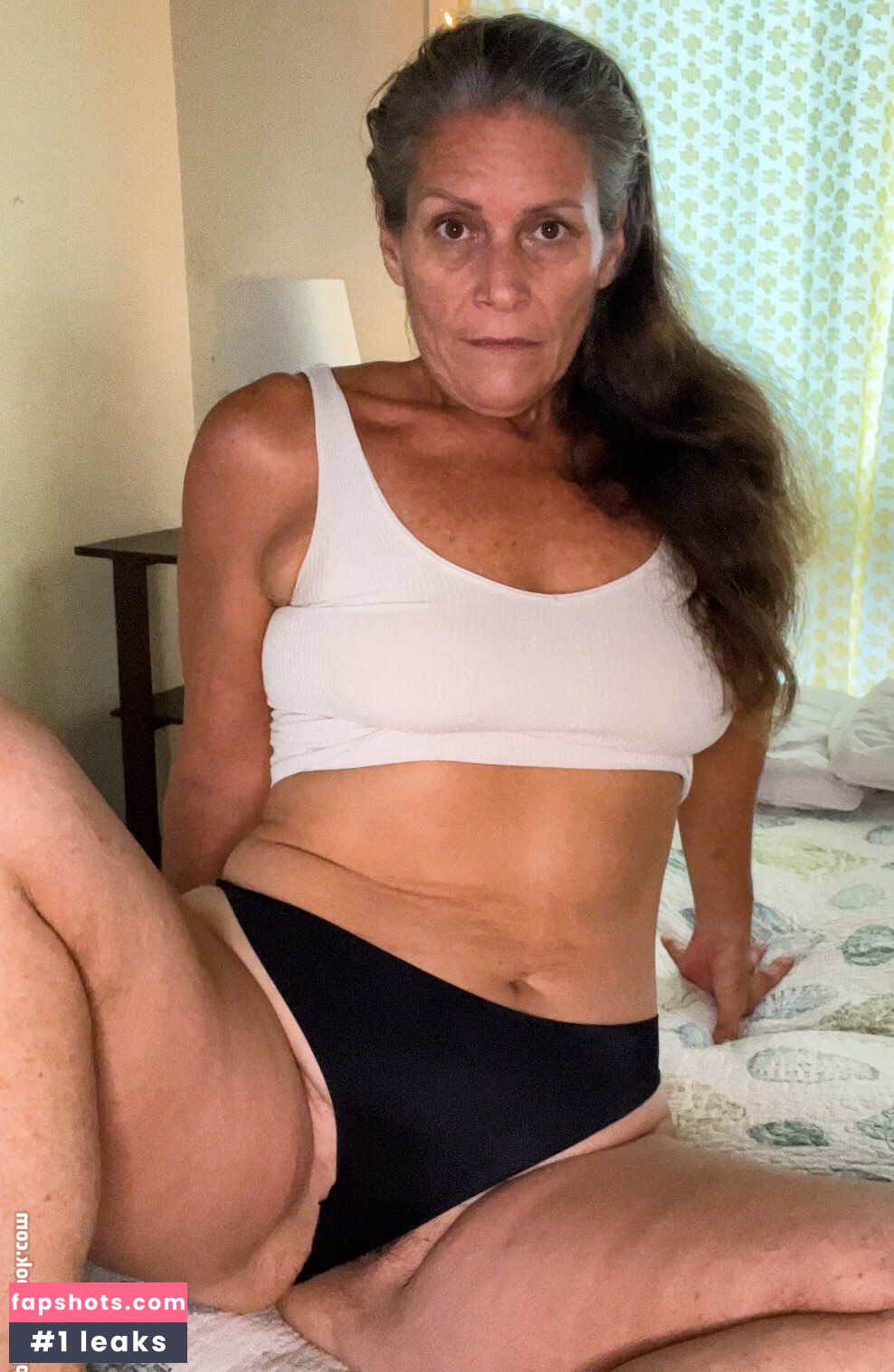 Elleanthonyofficial gallery photo #23