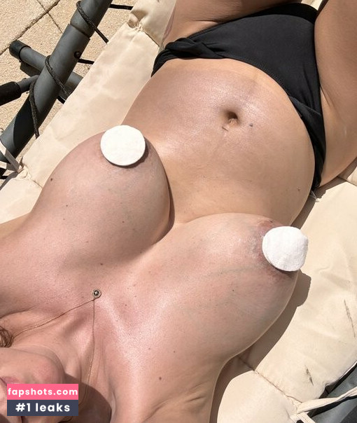 elleblackmagpie nude babe gallery