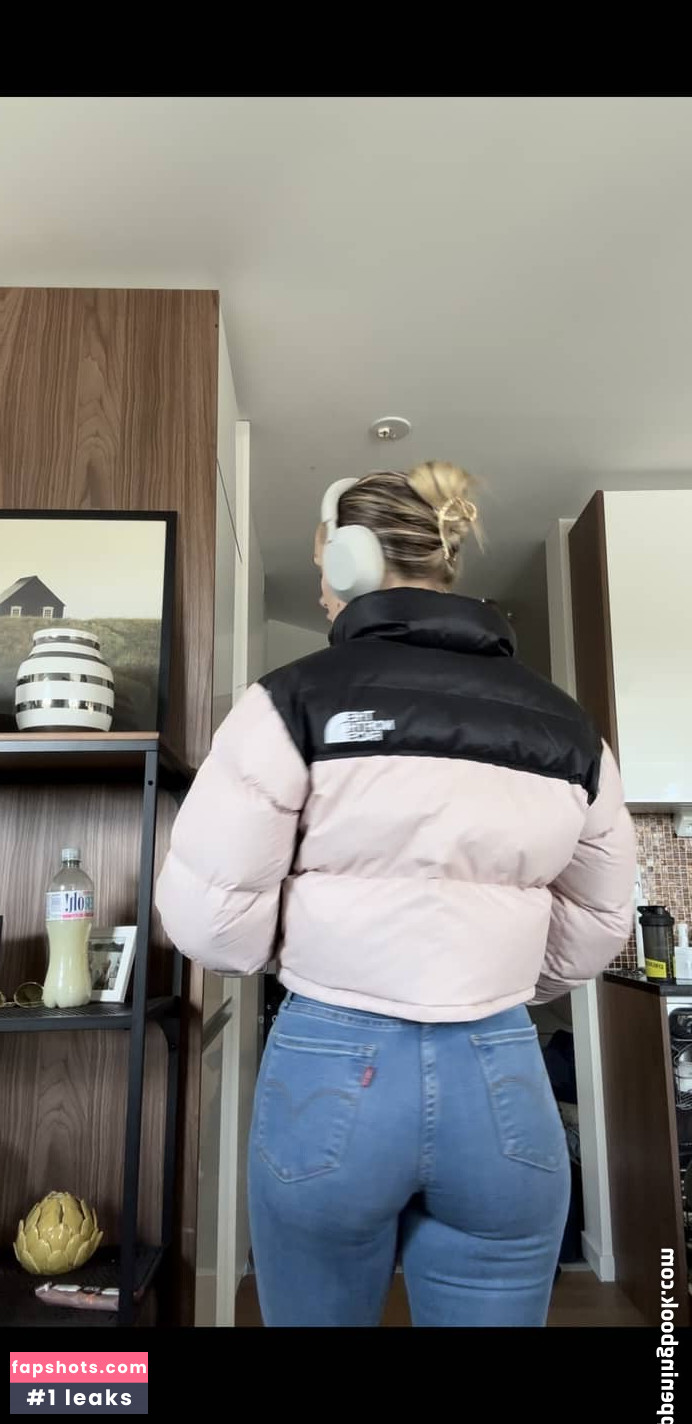 Ellen Åkesson gallery photo #4