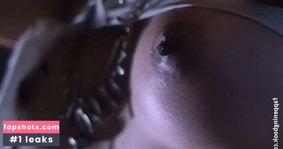 Ellen Chan gallery photo #5