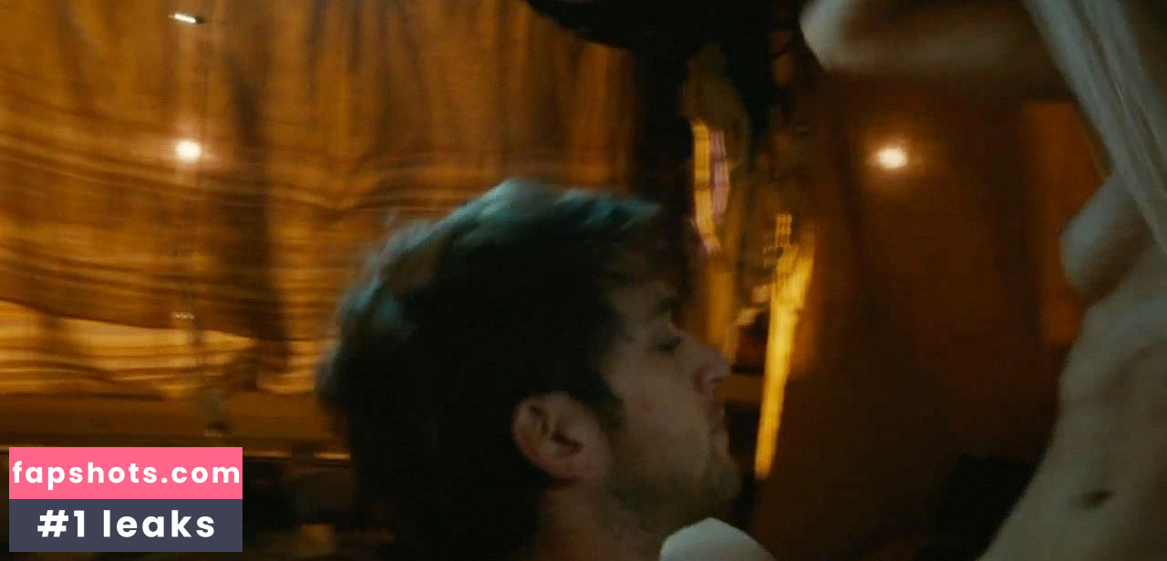 Ellen Page gallery photo #36