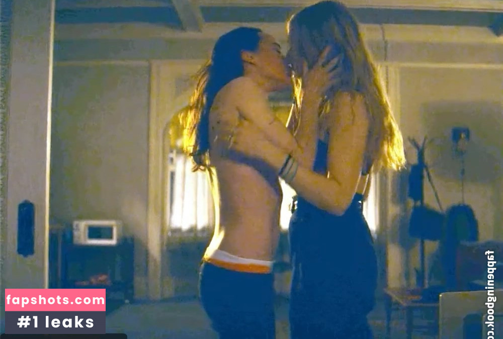 Ellen Page gallery photo #6