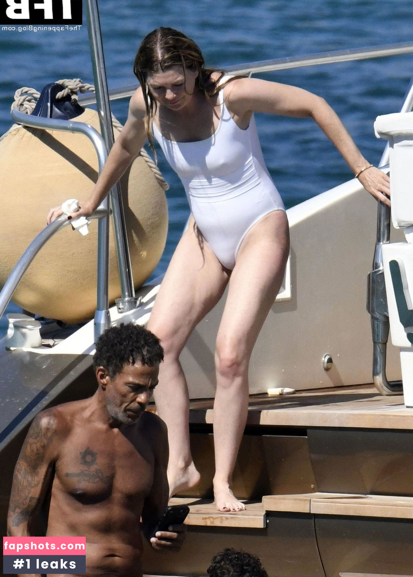 Ellen Pompeo Nude Leaks OnlyFans Photos #24 - LeakJerk