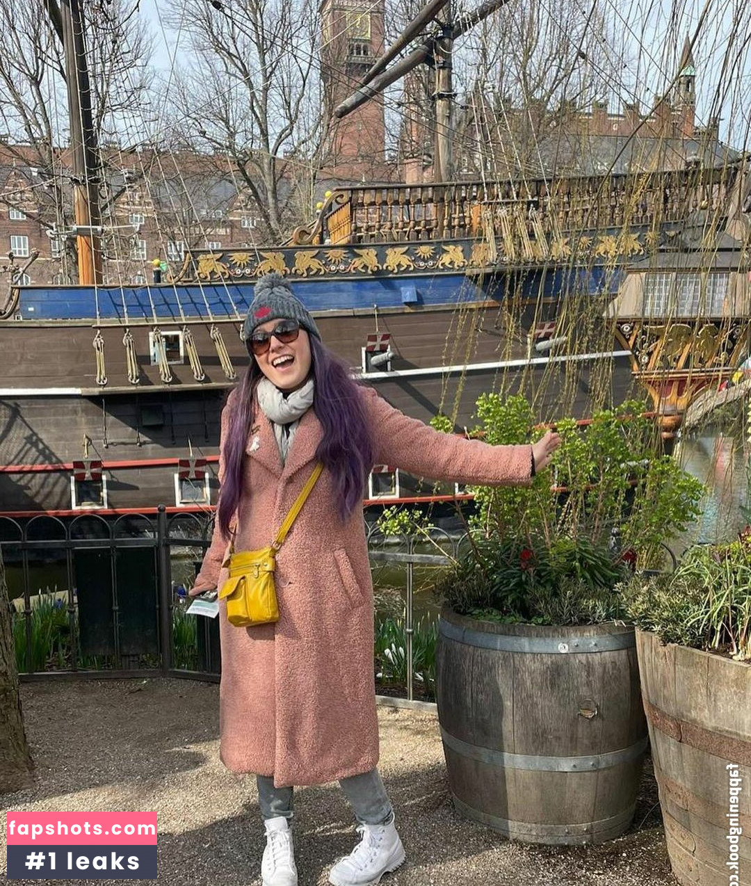 Ellen Rose gallery photo #15