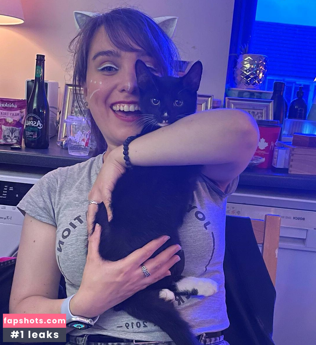 Ellen Rose gallery photo #27