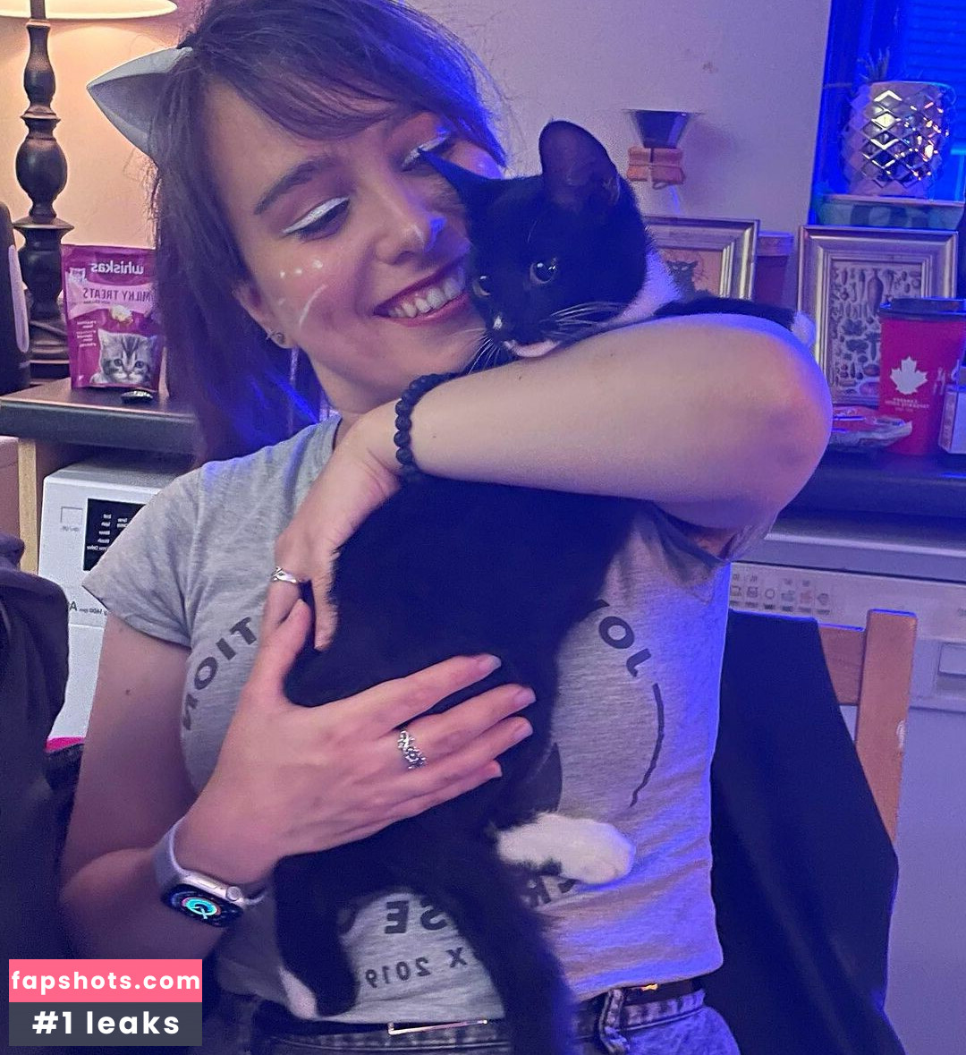 Ellen Rose gallery photo #31