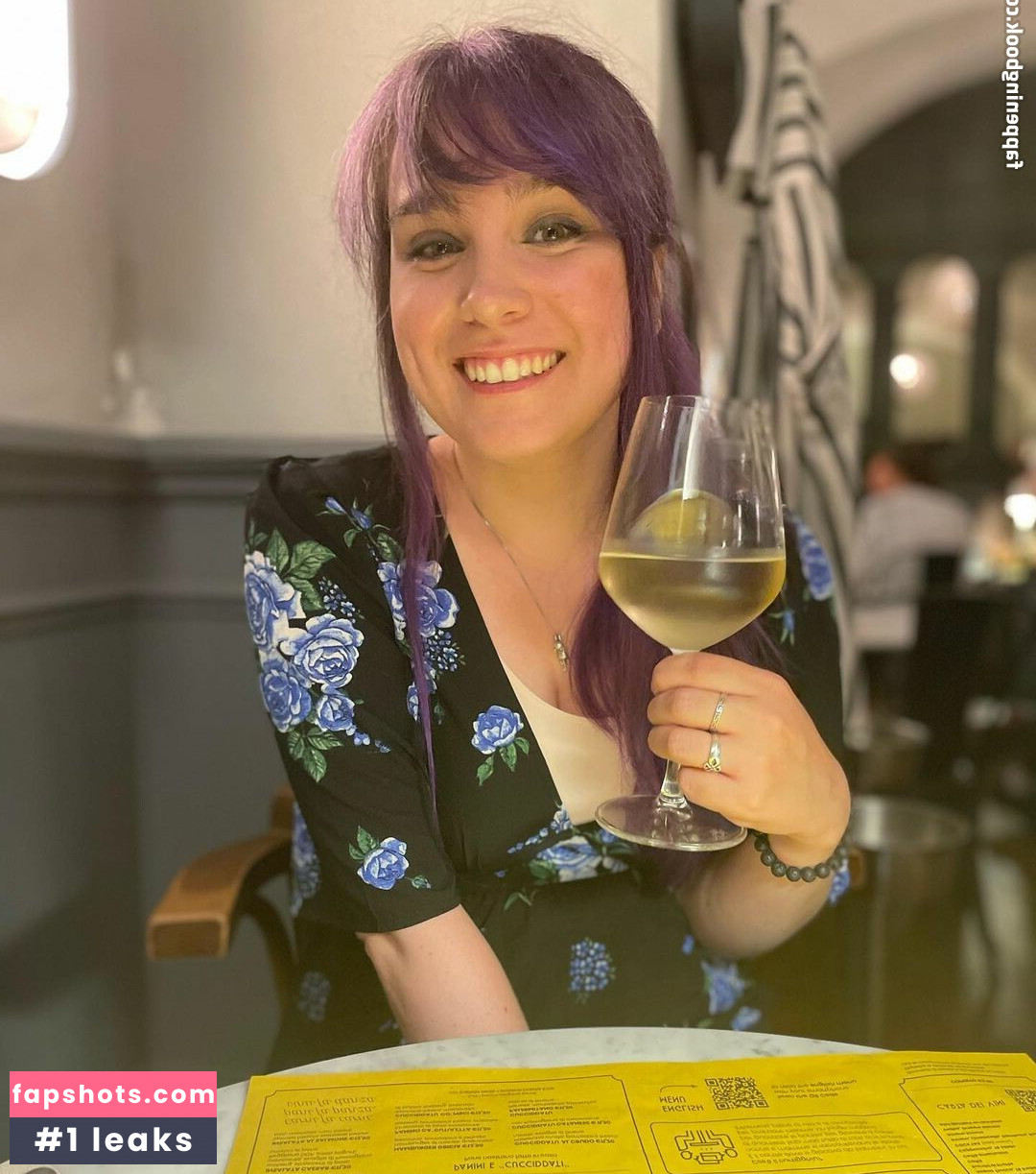 Ellen Rose gallery photo #49