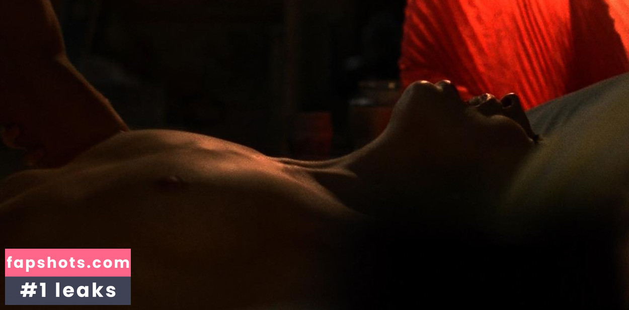 Ellen Woglom gallery photo #10