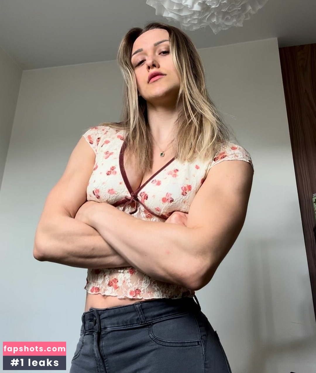 ellenvy gallery photo #6