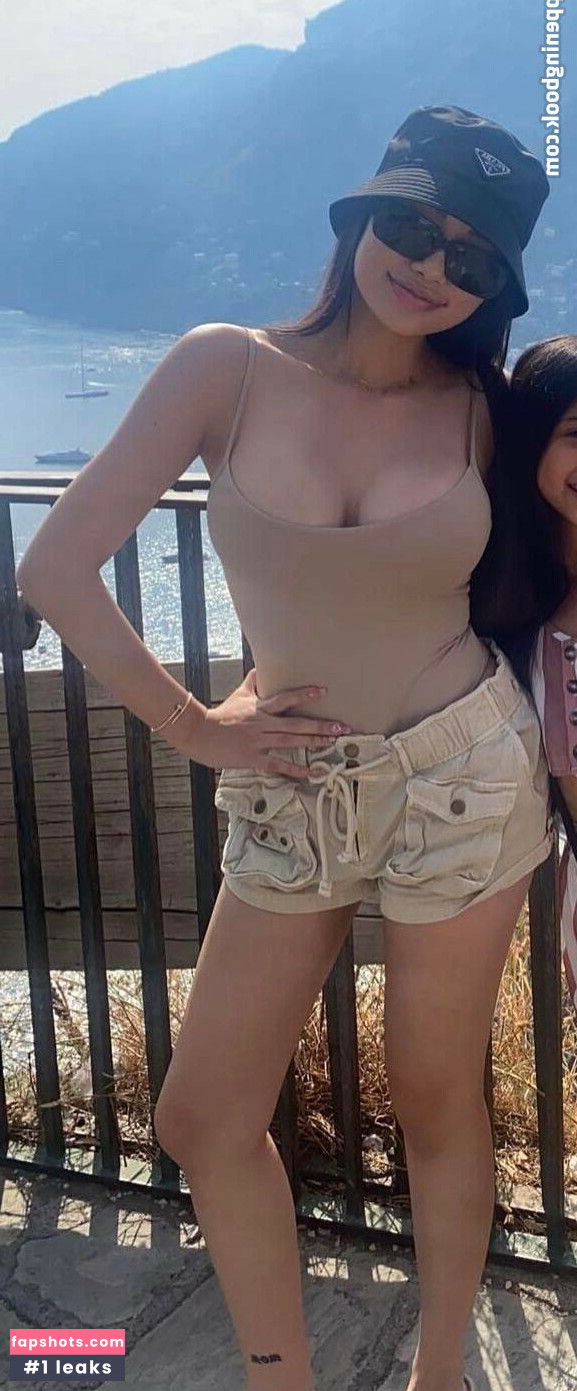 Ellerie Marie gallery photo #4