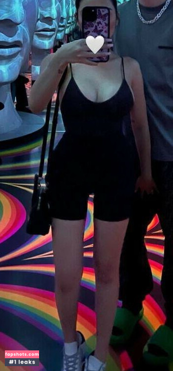 Ellerie Marie gallery photo #5