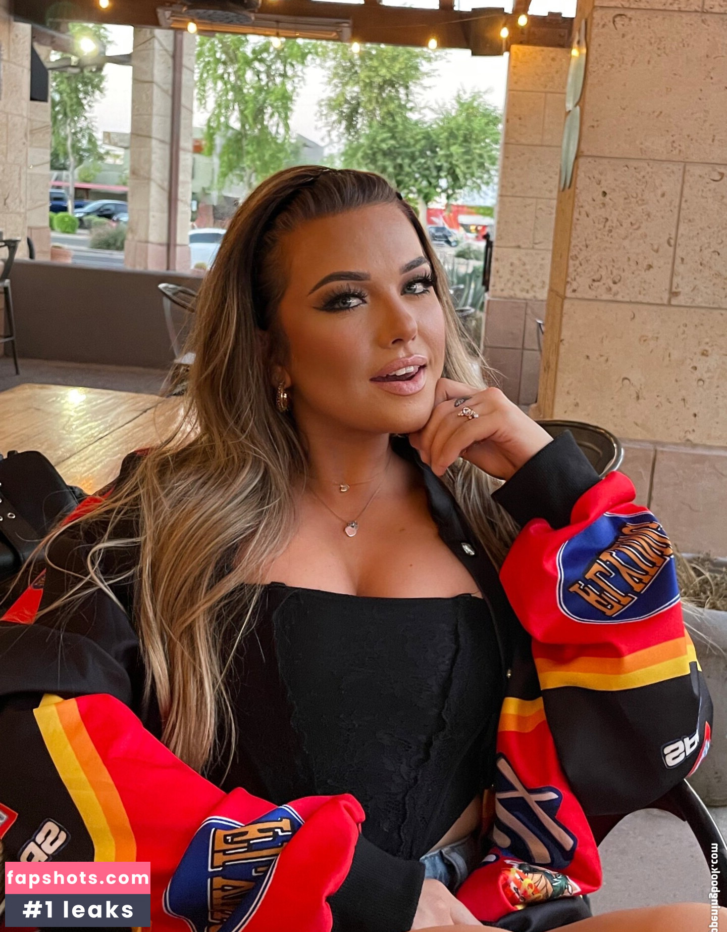 ellesbelless nude babe gallery