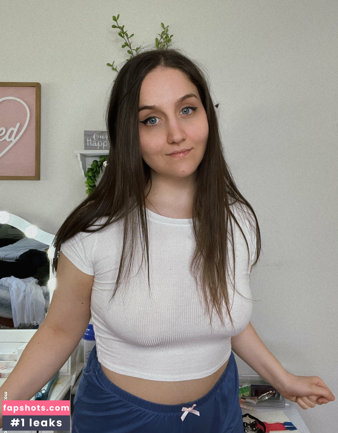 Ellesquishy gallery photo #13