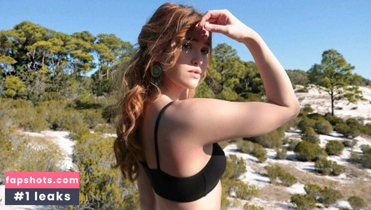 Elley Duhé gallery photo #11