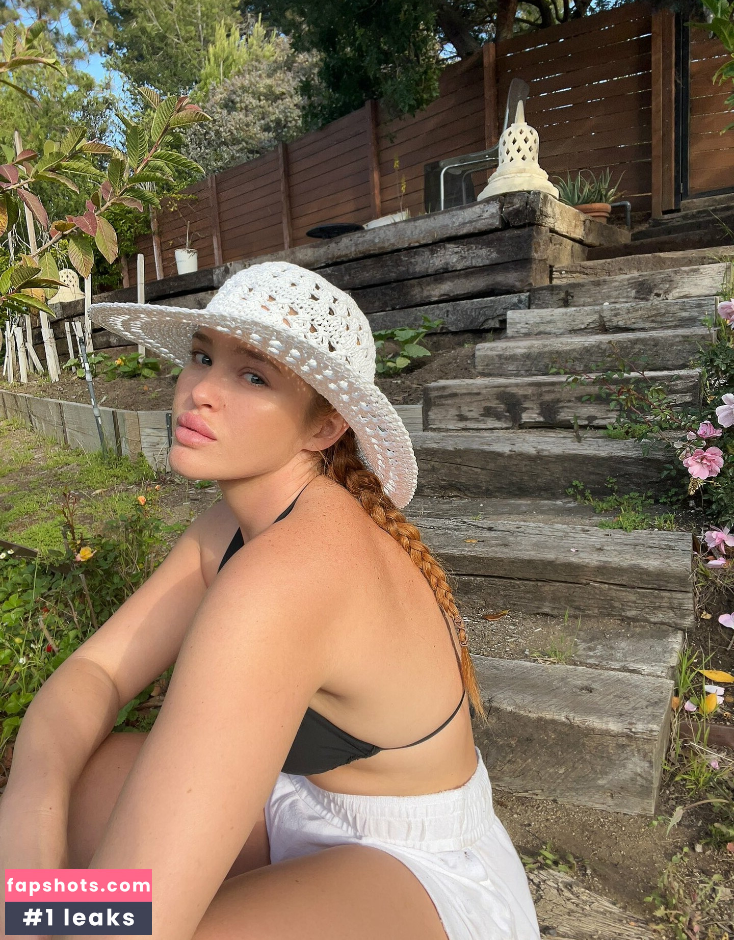 Elley Duhé gallery photo #15