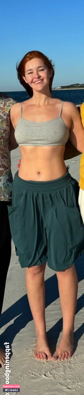 Elley Duhé gallery photo #3