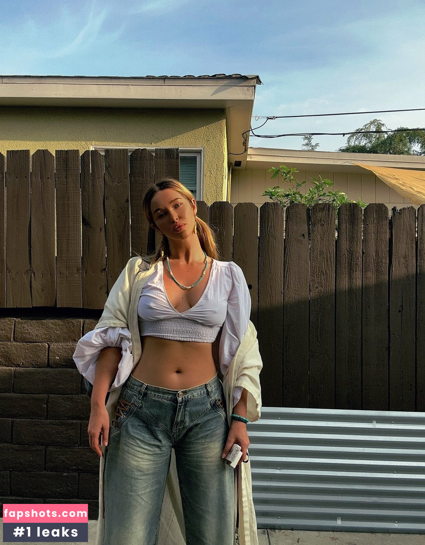 Elley Duhé gallery photo #9