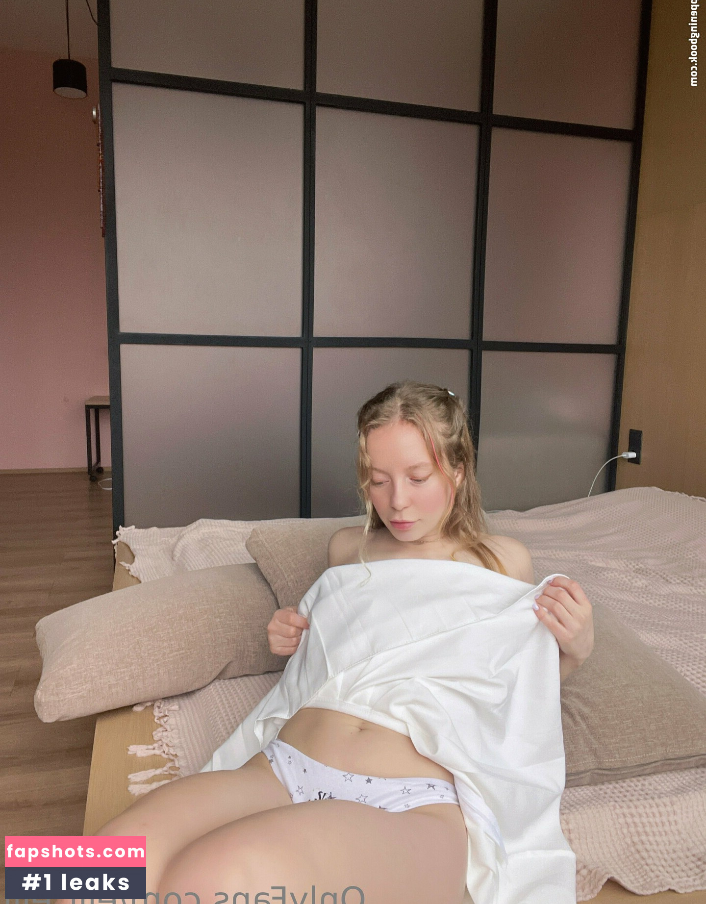 elli_elli gallery photo #36