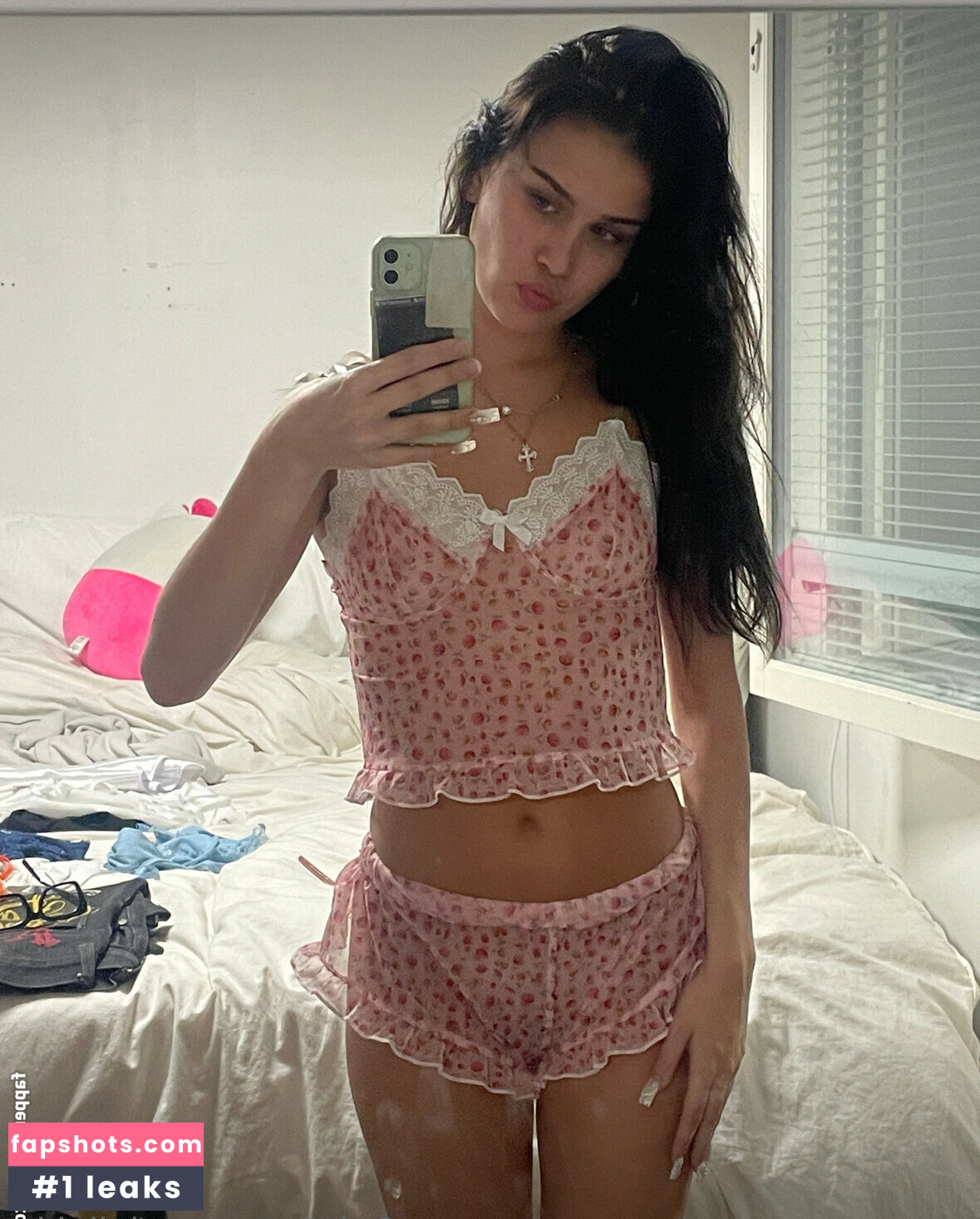 Elli Pessa gallery photo #5