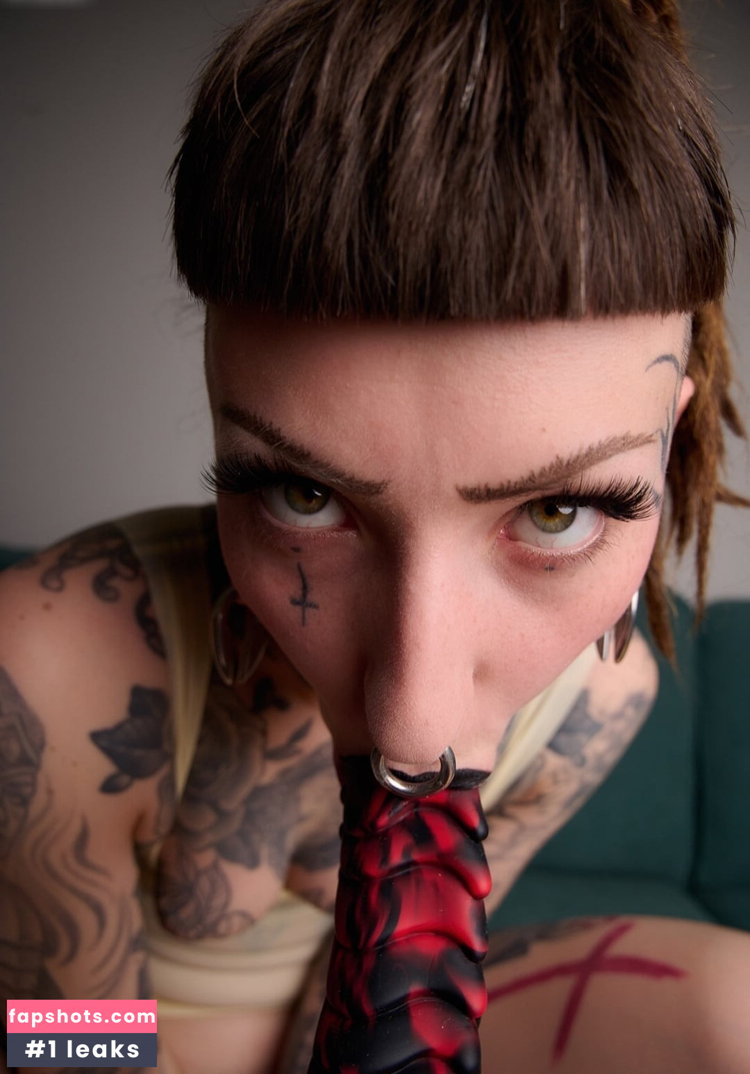 ElliDings666 Nahé úniky fotek pouze od fanoušků #21 - Fapshots