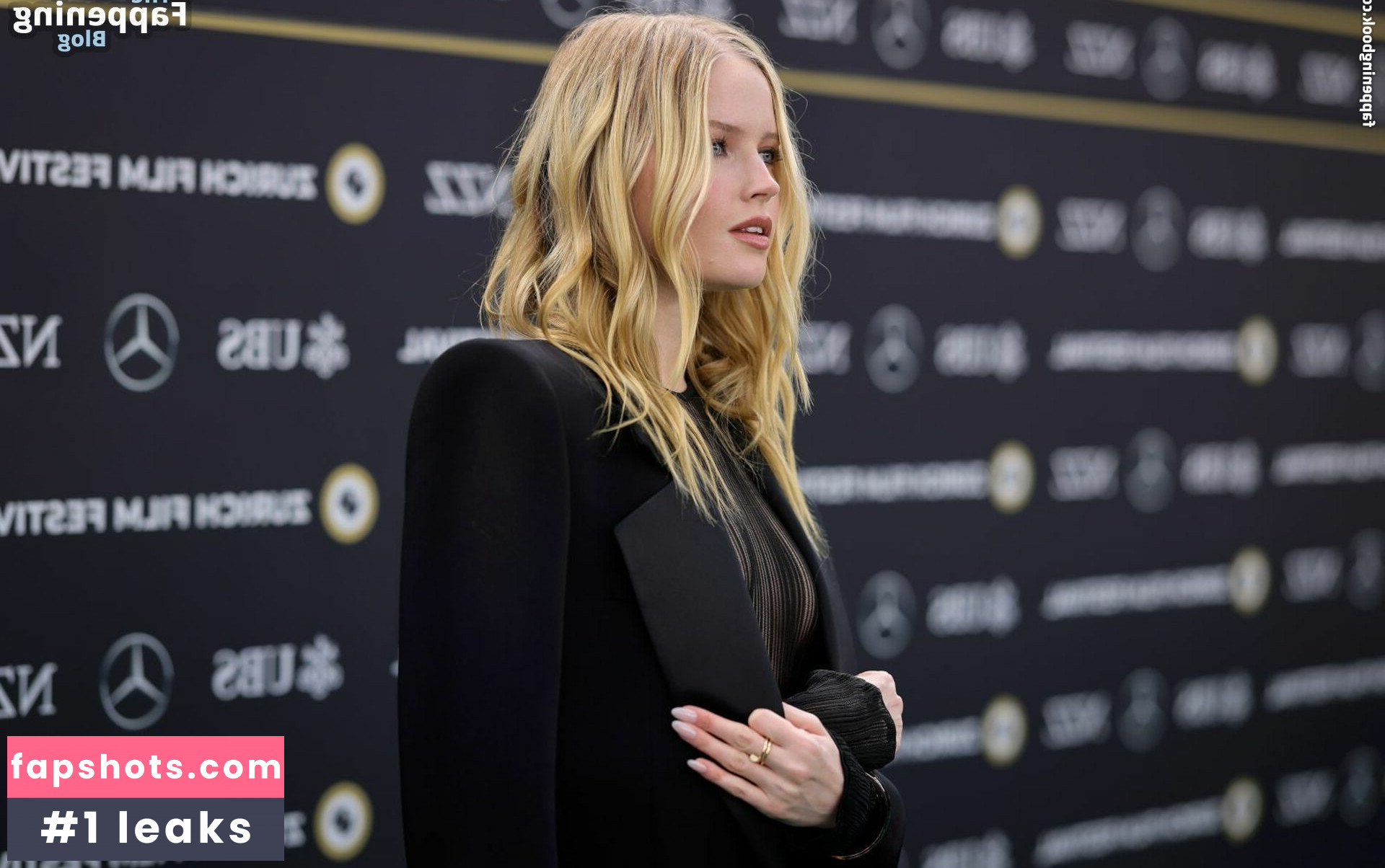 Ellie Bamber gallery photo #119