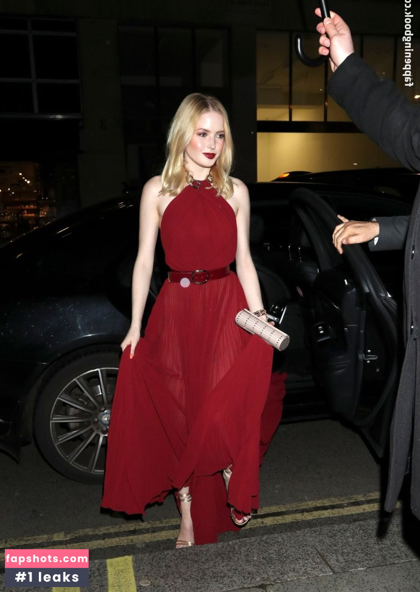 Ellie Bamber gallery photo #215
