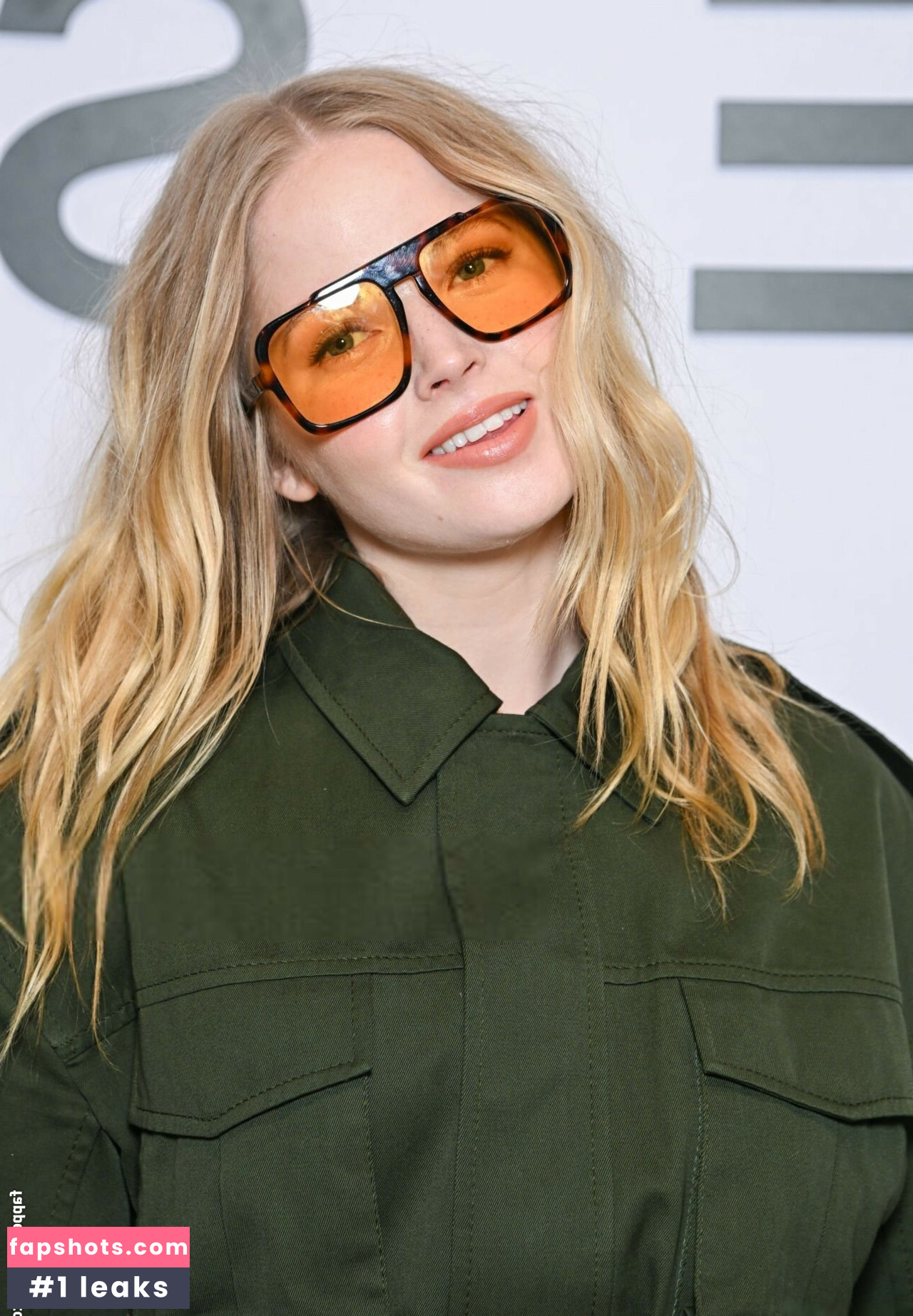 Ellie Bamber gallery photo #64