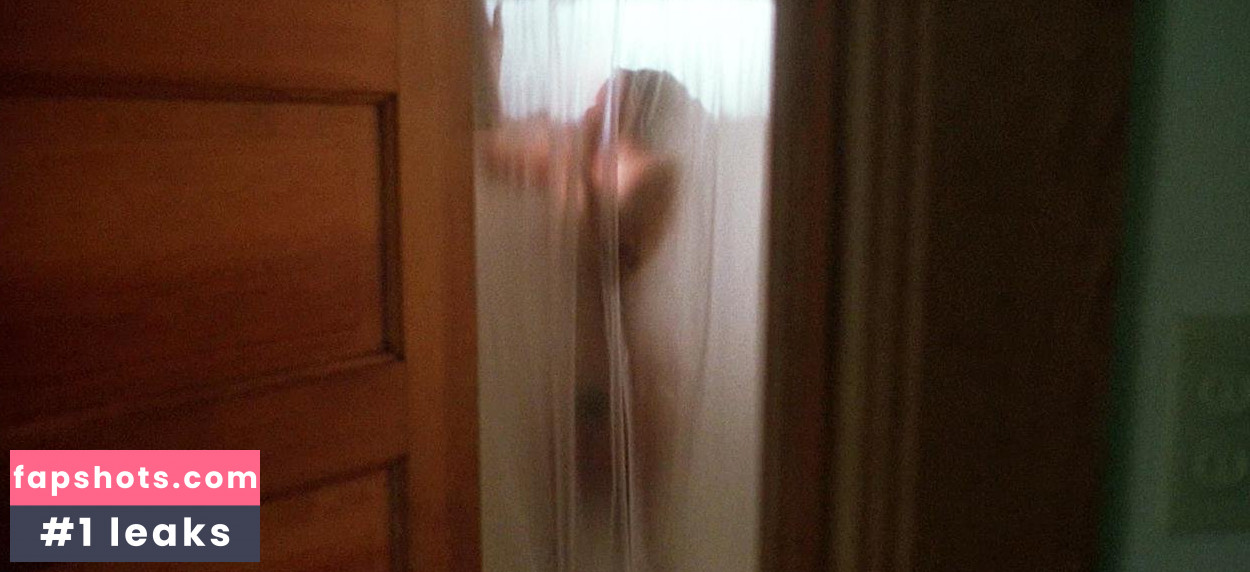 Ellie Cornell gallery photo #6