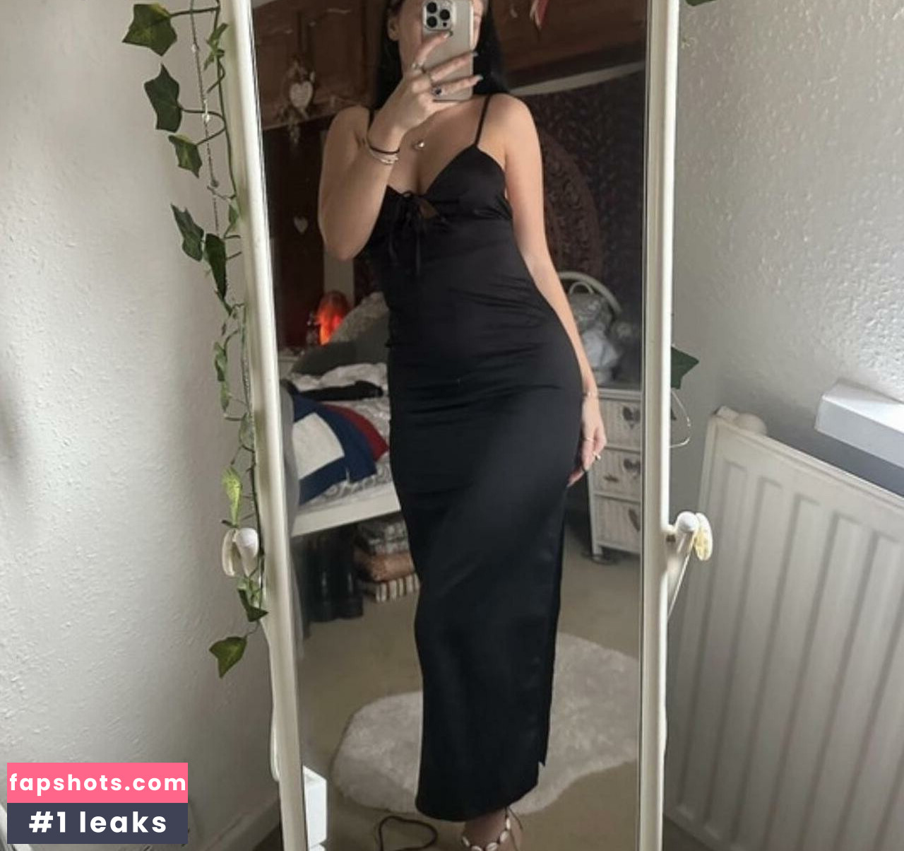 Ellie Done gallery photo #11