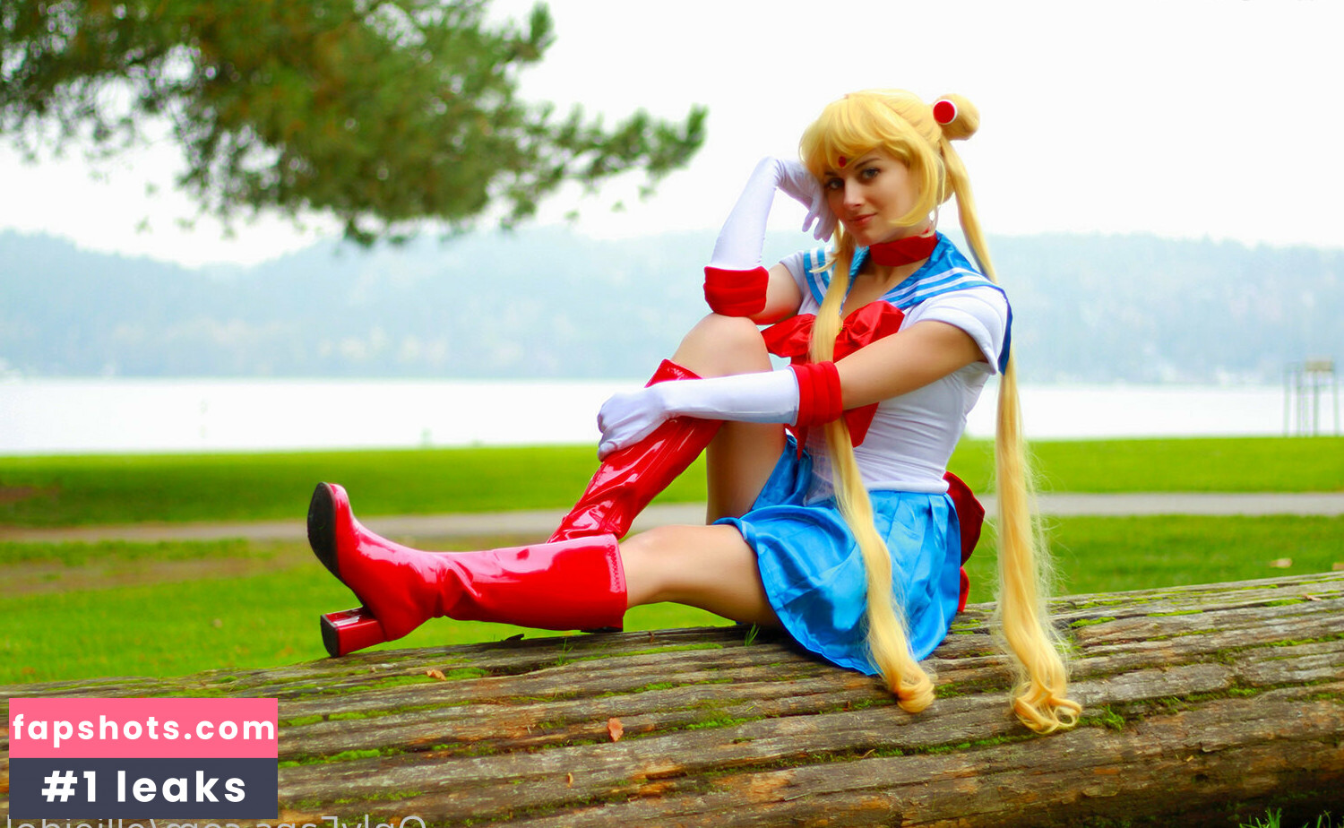 Ellie Idol gallery photo #35